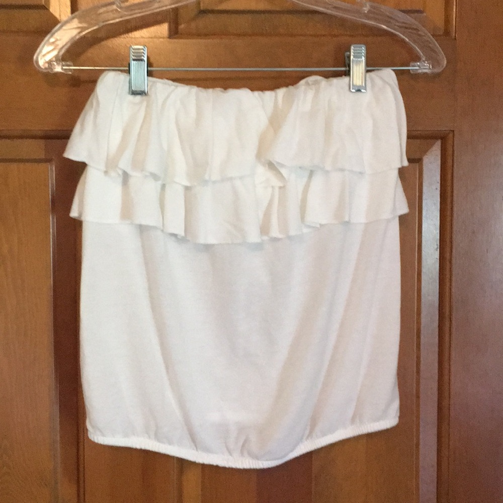 Strapless white top with ruffles